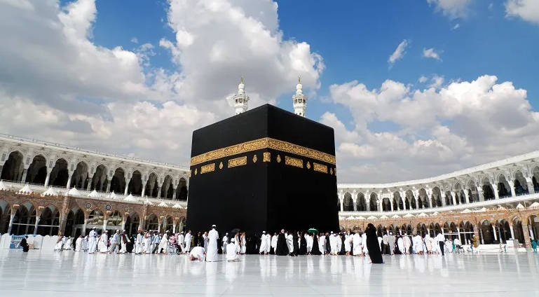 What to Look for in an Umrah Package When Booking from London